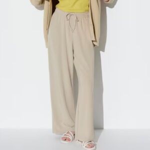 🆕 Uniqlo Ultra Stretch Soft Pants